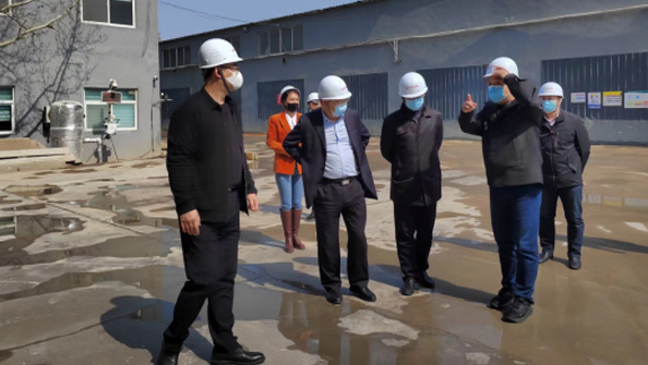 市住房和城鄉(xiāng)建設(shè)局劉玉勇局長、 市建筑工程管理服務中心孫雷主任一行 到我公司調(diào)研、指導